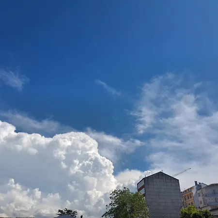 Paradita Del Camino Daire *